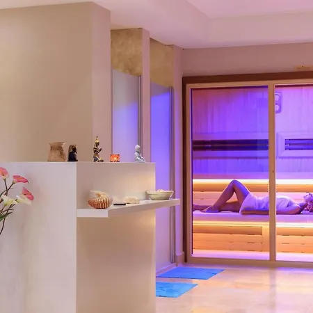 فندق إكليسيا - للبالغين فقط 3*